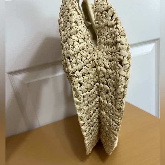 Orchid Love Round Straw Bag with Tassel Detail - Picture 4 of 10